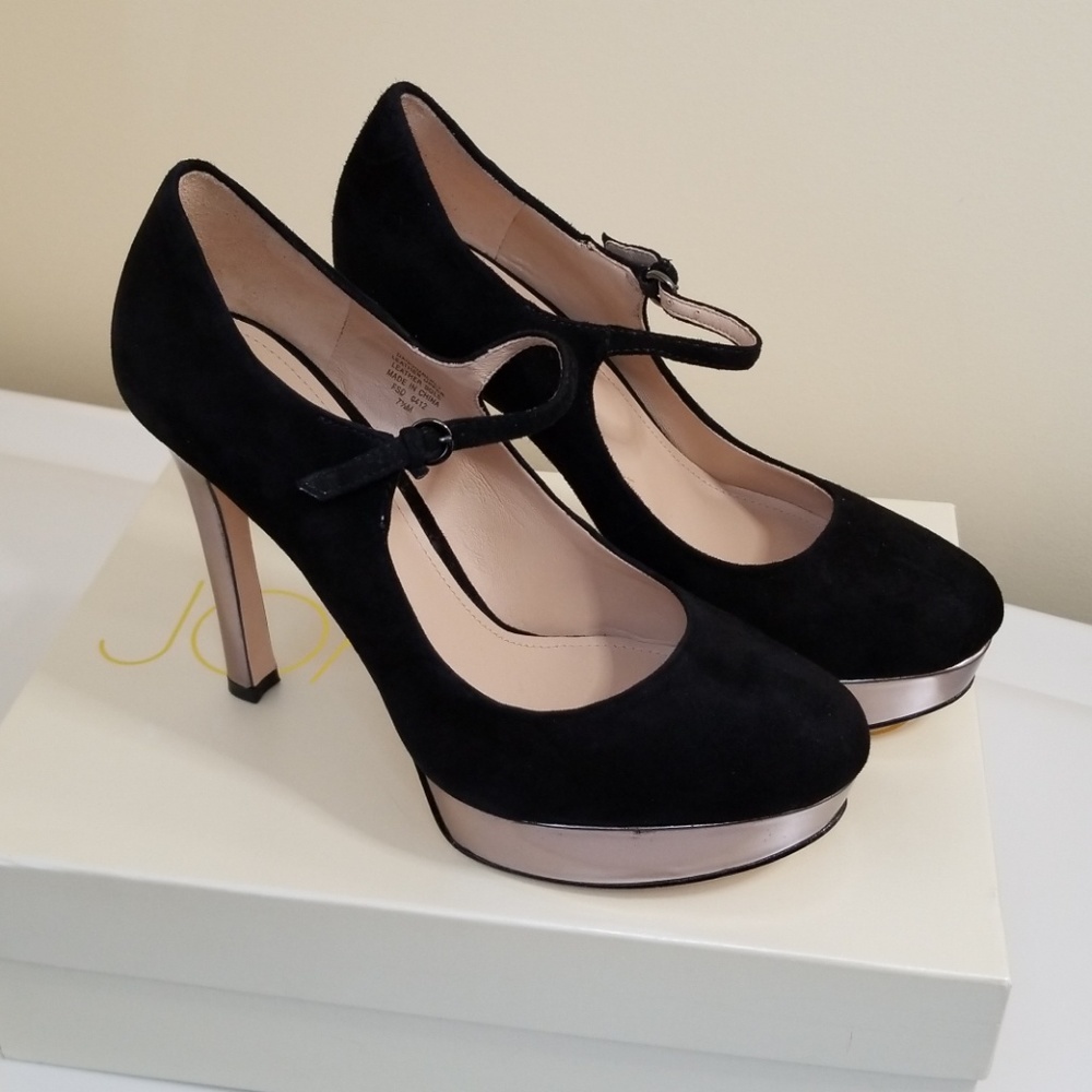 BNWT Joan & David Quimberly Suede Pump